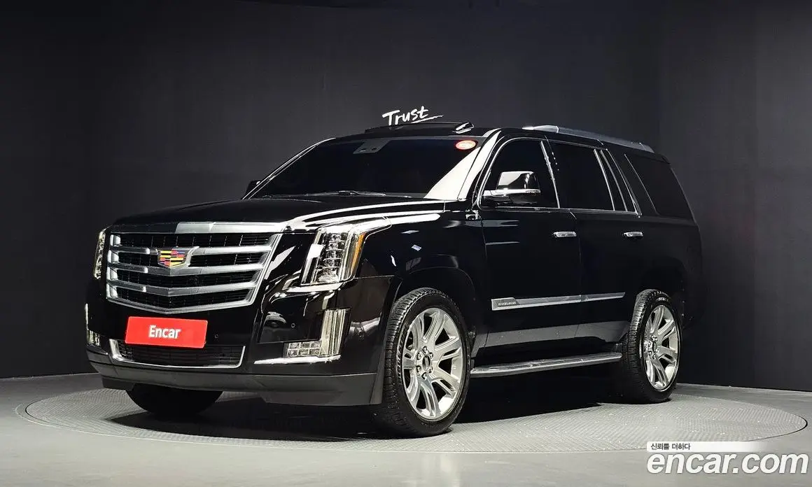 Cadillac Escalade 2018 6.2 автомат (гидро), фото 1 Cadillac Escalade 2018 6.2 автомат (гидро), фото 1