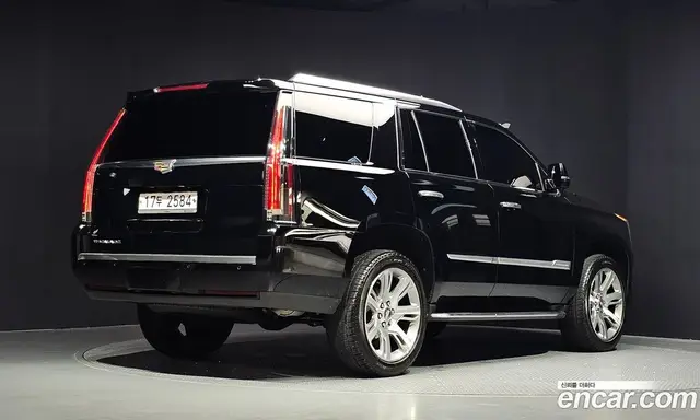 Cadillac Escalade 2018 6.2 автомат (гидро), миниатюра 2 Cadillac Escalade 2018 6.2 автомат (гидро), миниатюра 2