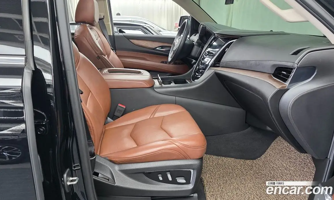 Cadillac Escalade 2018 6.2 автомат (гидро), фото 11 Cadillac Escalade 2018 6.2 автомат (гидро), фото 11