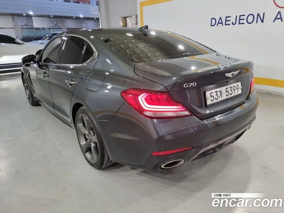 Genesis G70 2019 3.3 автомат (гидро), фото 6 Genesis G70 2019 3.3 автомат (гидро), фото 6
