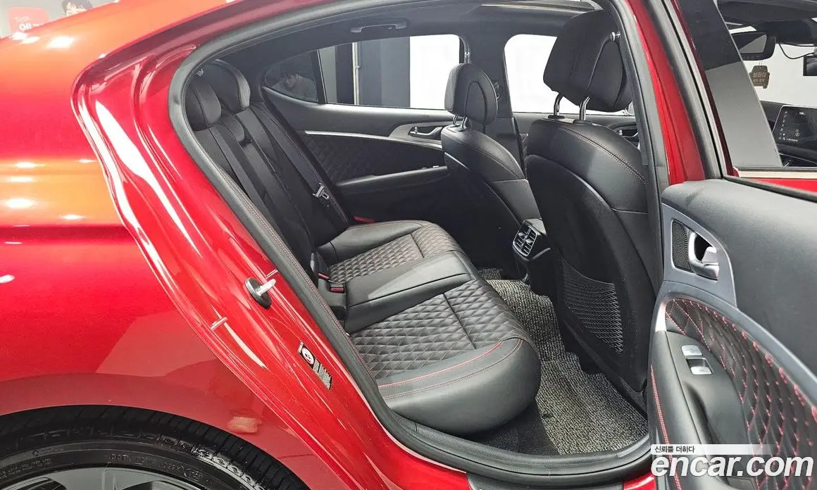 Genesis G70 2020 3.3 автомат (гидро), фото 12 Genesis G70 2020 3.3 автомат (гидро), фото 12