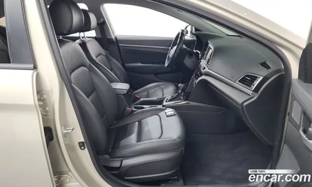 Hyundai Avante 2015 1.6 автомат (гидро), миниатюра 11