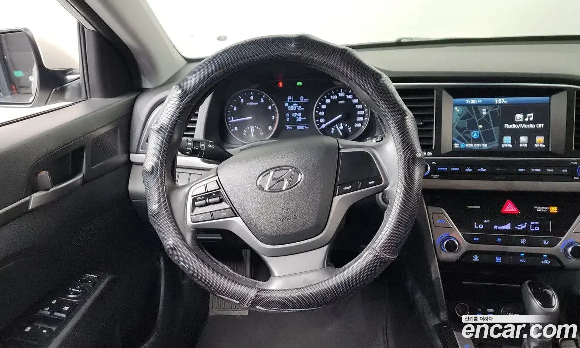 Hyundai Avante 2015 1.6 автомат (гидро), фото 14