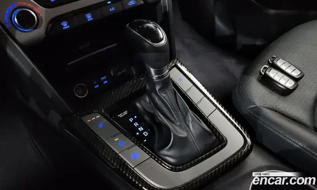 Hyundai Avante 2015 1.6 автомат (гидро), миниатюра 9