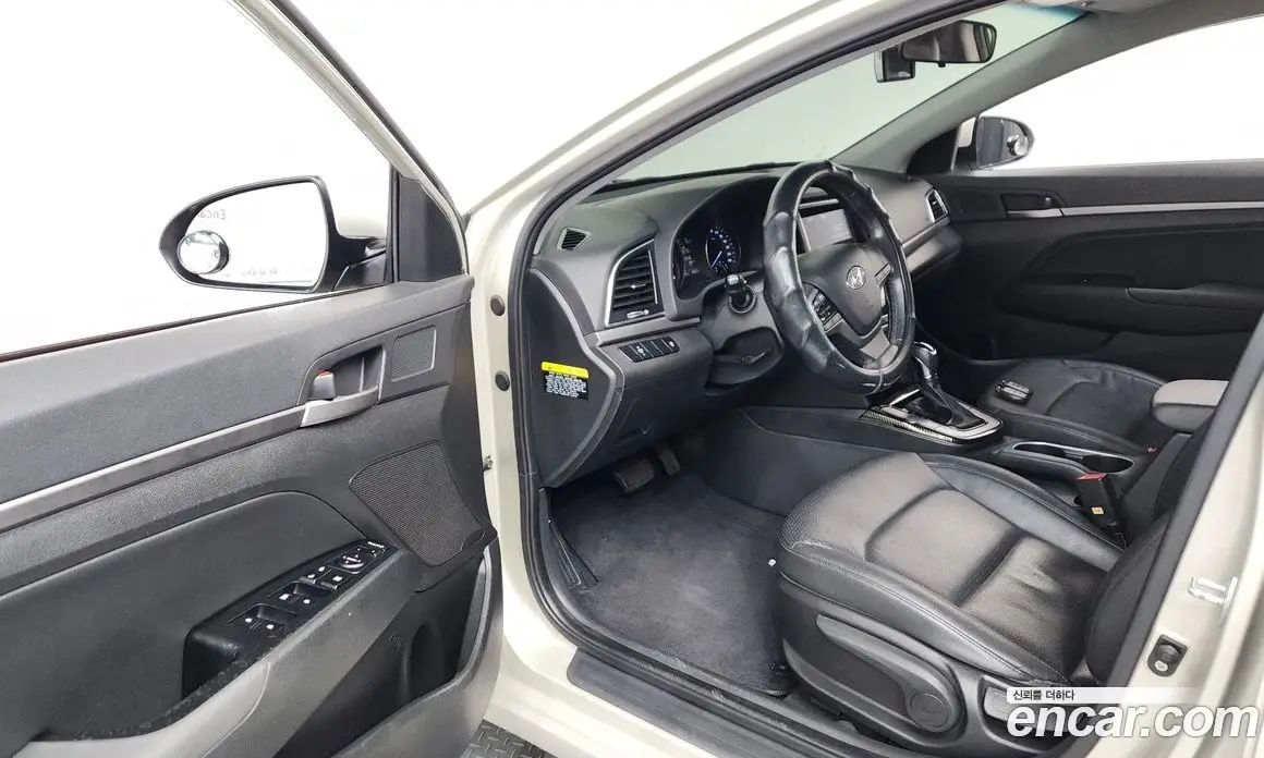 Hyundai Avante 2015 1.6 автомат (гидро), фото 10