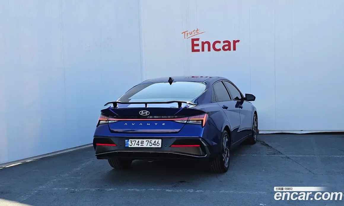 Hyundai Avante 2023 1.6 автомат (гидро), фото 4