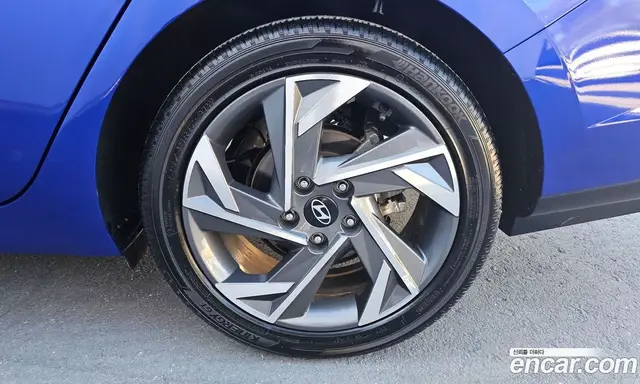 Hyundai Avante 2023 1.6 автомат (гидро), миниатюра 5