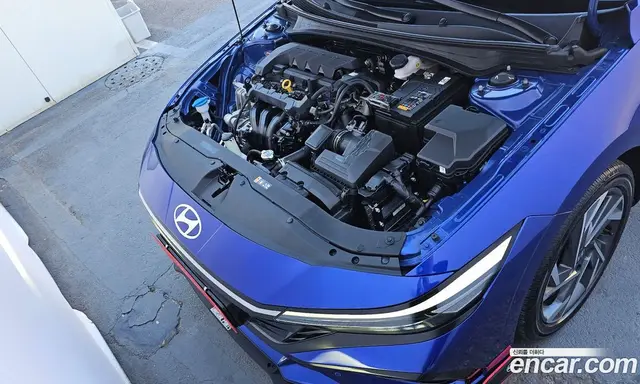 Hyundai Avante 2023 1.6 автомат (гидро), миниатюра 6
