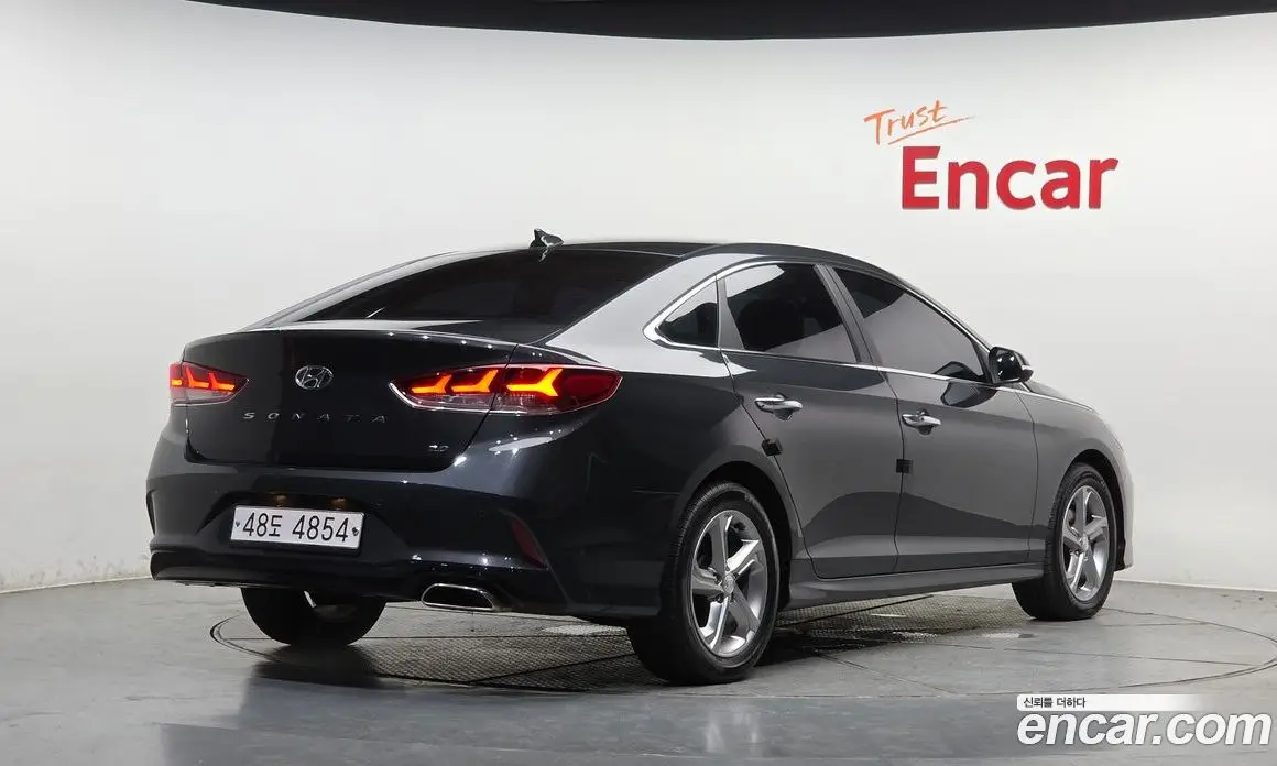 Hyundai Sonata 2018 2.0 автомат (гидро), фото 2 Hyundai Sonata 2018 2.0 автомат (гидро), фото 2