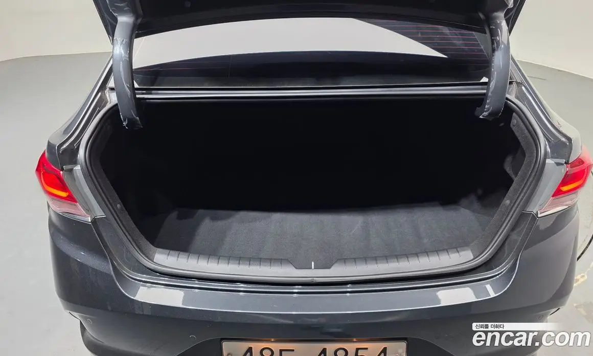Hyundai Sonata 2018 2.0 автомат (гидро), фото 20 Hyundai Sonata 2018 2.0 автомат (гидро), фото 20