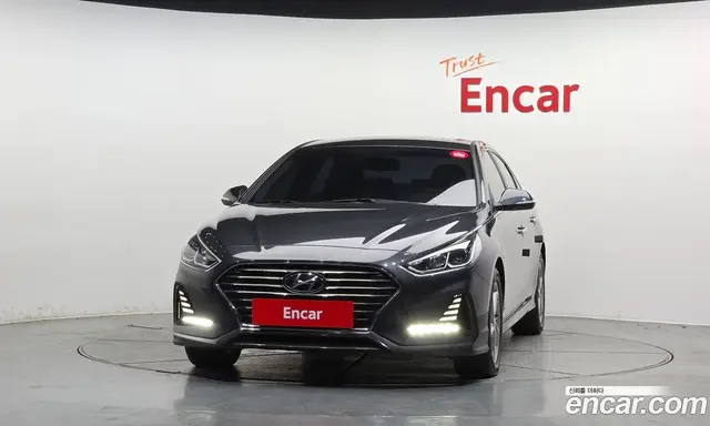 Hyundai Sonata 2018 2.0 автомат (гидро), миниатюра 3 Hyundai Sonata 2018 2.0 автомат (гидро), миниатюра 3