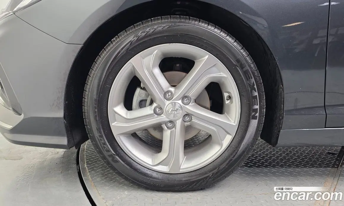 Hyundai Sonata 2018 2.0 автомат (гидро), фото 5 Hyundai Sonata 2018 2.0 автомат (гидро), фото 5