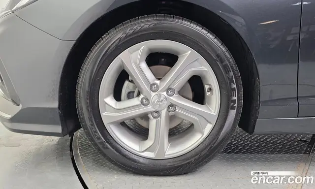 Hyundai Sonata 2018 2.0 автомат (гидро), миниатюра 5 Hyundai Sonata 2018 2.0 автомат (гидро), миниатюра 5