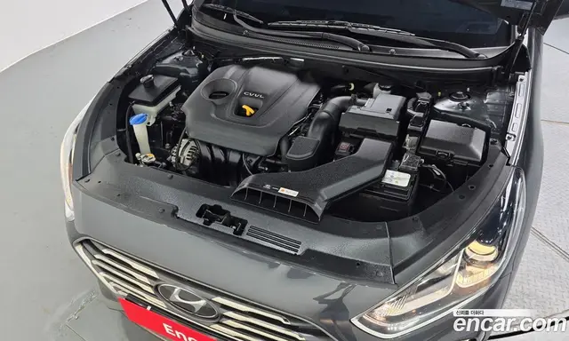 Hyundai Sonata 2018 2.0 автомат (гидро), миниатюра 6 Hyundai Sonata 2018 2.0 автомат (гидро), миниатюра 6