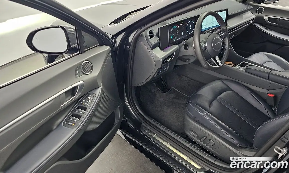 Hyundai Sonata 2025 1.6 автомат (гидро), фото 10