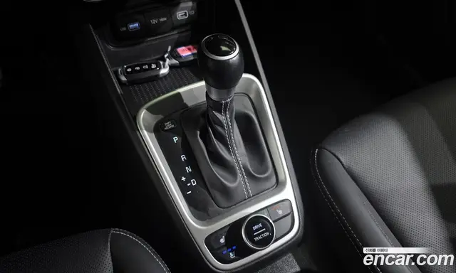 Hyundai Venue 2022 1.6 автомат (гидро), миниатюра 9 Hyundai Venue 2022 1.6 автомат (гидро), миниатюра 9