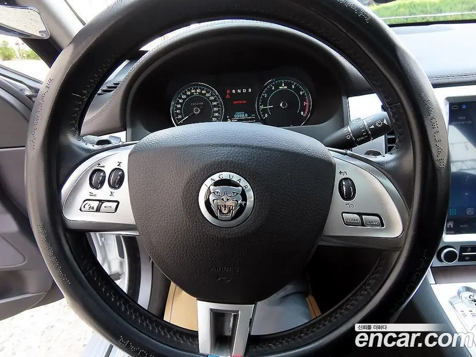 Jaguar XF 2013 2.0 автомат (гидро), фото 8