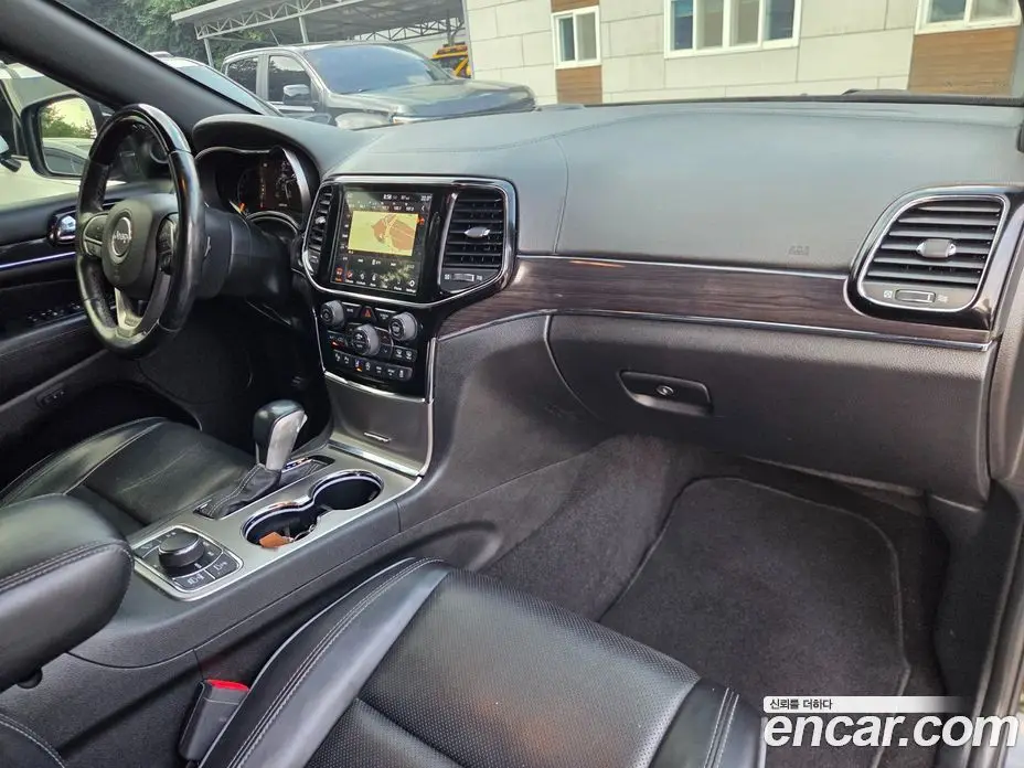 Jeep Cherokee 2021 3.6 автомат (гидро), фото 17