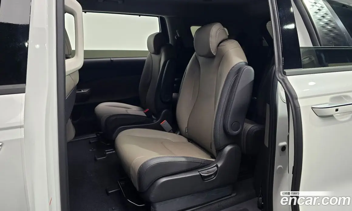 Kia Carnival 2026 3.5 автомат (гидро), фото 12