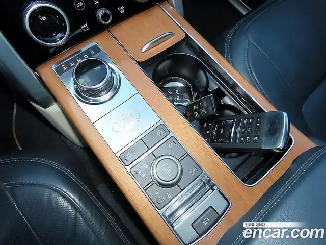 Land Rover Range Rover 2018 4.4 автомат (гидро), миниатюра 12