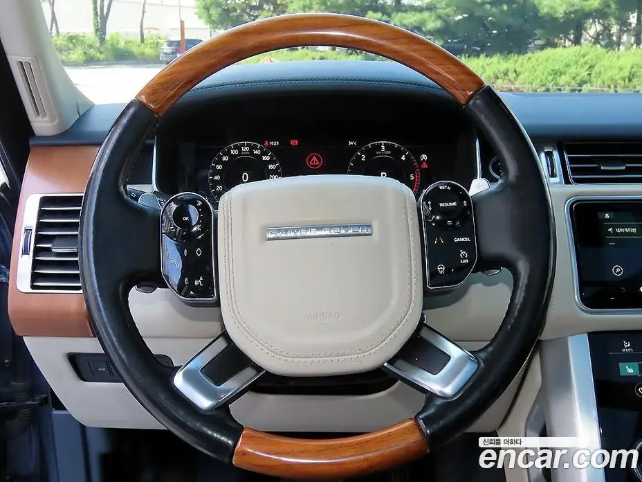 Land Rover Range Rover 2018 4.4 автомат (гидро), фото 9
