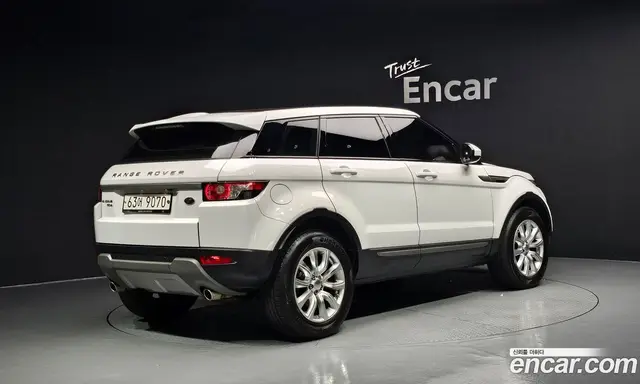 Land Rover Range Rover Evoque 2015 2.2 автомат (гидро), миниатюра 2