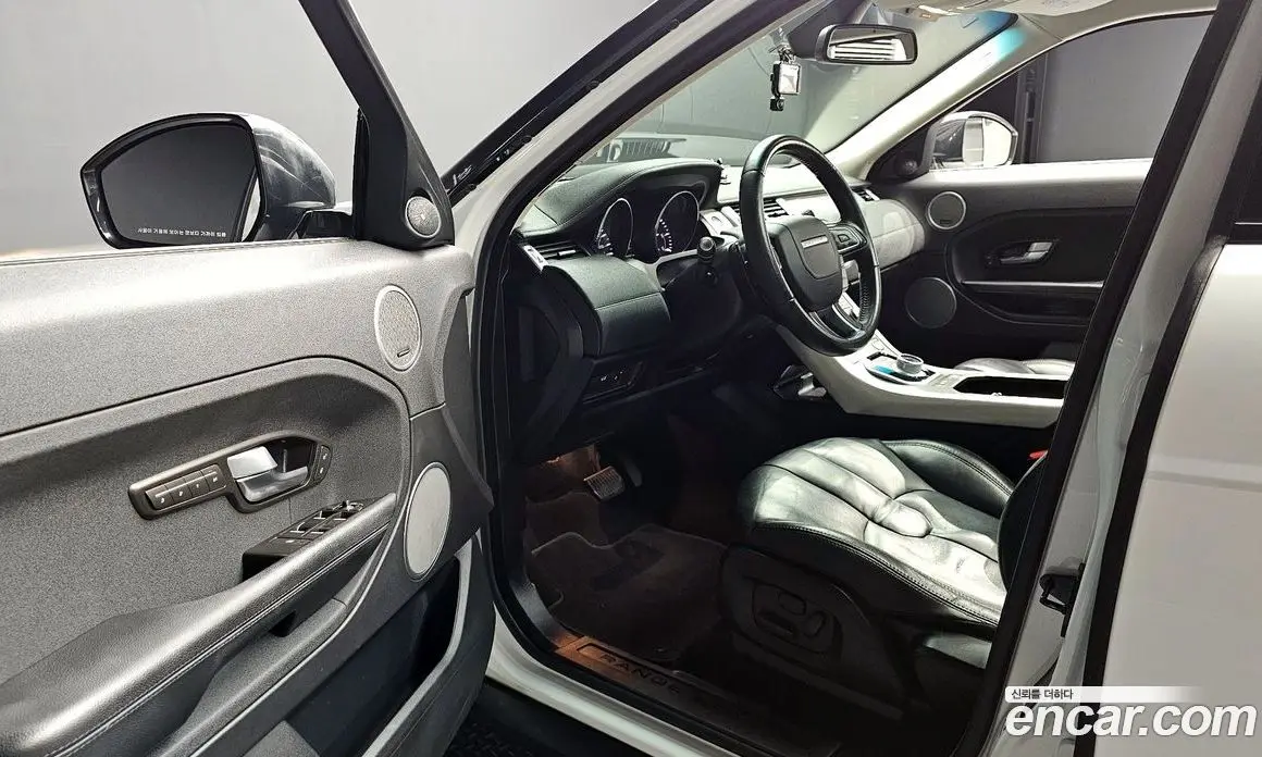 Land Rover Range Rover Evoque 2015 2.2 автомат (гидро), фото 12