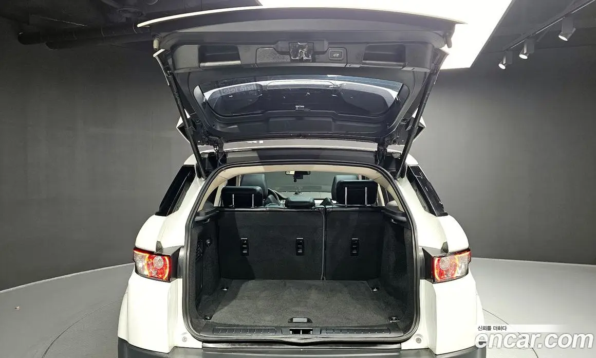 Land Rover Range Rover Evoque 2015 2.2 автомат (гидро), фото 20