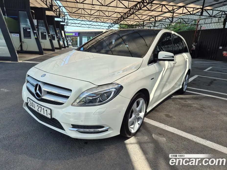 Mercedes-Benz B-Class 2012 1.8 автомат (гидро), фото 2 Mercedes-Benz B-Class 2012 1.8 автомат (гидро), фото 2