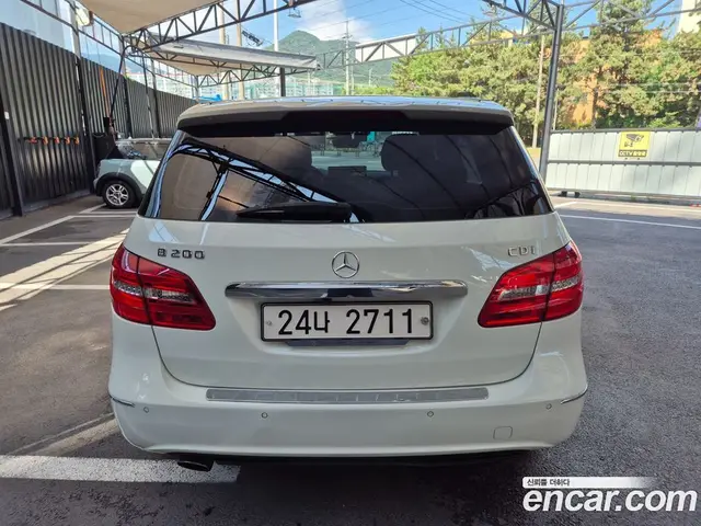 Mercedes-Benz B-Class 2012 1.8 автомат (гидро), миниатюра 5 Mercedes-Benz B-Class 2012 1.8 автомат (гидро), миниатюра 5