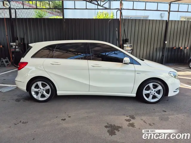 Mercedes-Benz B-Class 2012 1.8 автомат (гидро), миниатюра 7 Mercedes-Benz B-Class 2012 1.8 автомат (гидро), миниатюра 7
