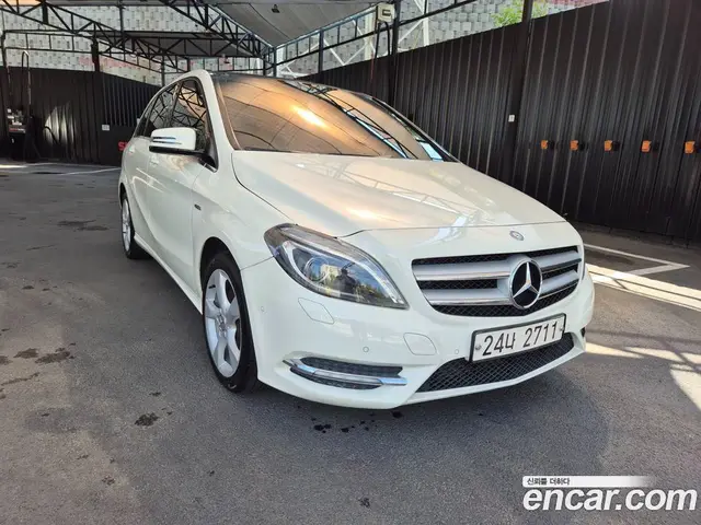 Mercedes-Benz B-Class 2012 1.8 автомат (гидро), миниатюра 8 Mercedes-Benz B-Class 2012 1.8 автомат (гидро), миниатюра 8