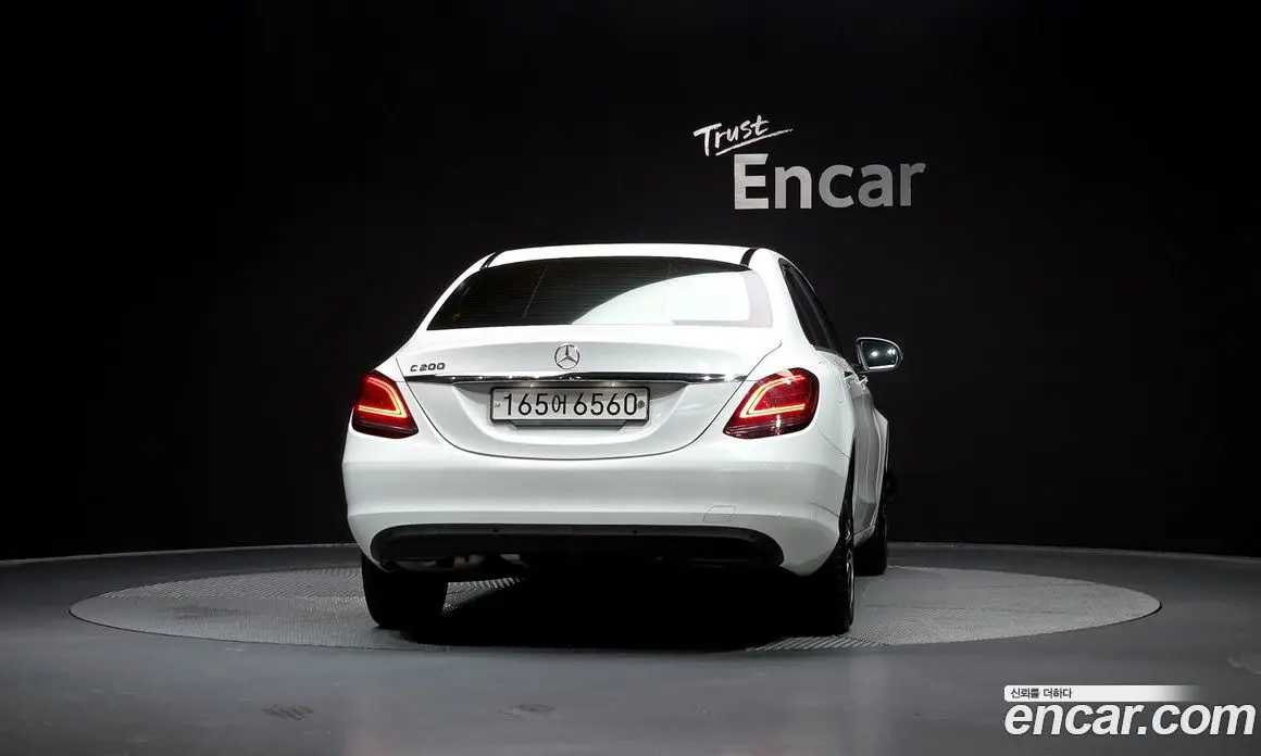 Mercedes-Benz C-Class 2019 2.0 автомат (гидро), фото 3