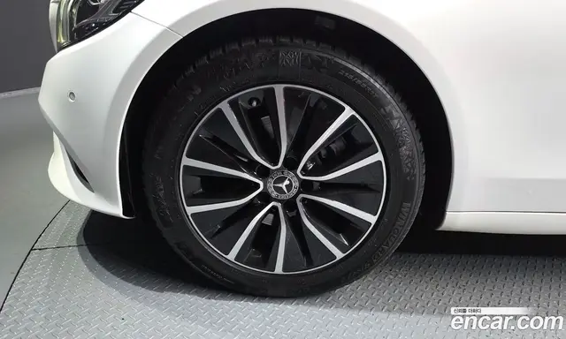 Mercedes-Benz C-Class 2019 2.0 автомат (гидро), миниатюра 4