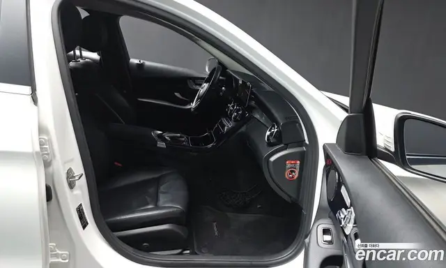 Mercedes-Benz C-Class 2019 2.0 автомат (гидро), миниатюра 10