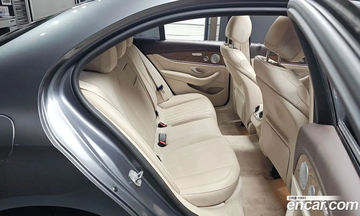 Mercedes-Benz E-Class 2017 2.0 автомат (гидро), фото 11 Mercedes-Benz E-Class 2017 2.0 автомат (гидро), фото 11