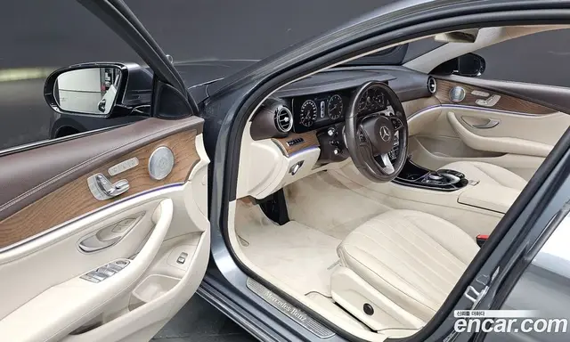 Mercedes-Benz E-Class 2017 2.0 автомат (гидро), миниатюра 12