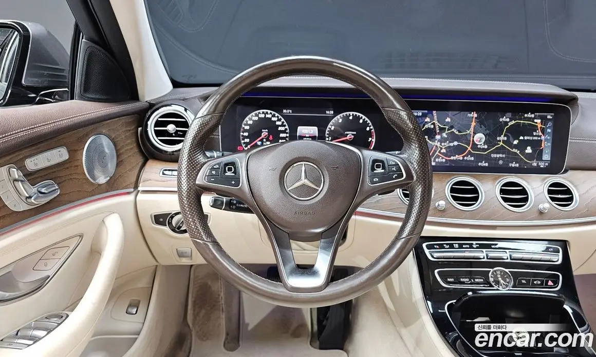 Mercedes-Benz E-Class 2017 2.0 автомат (гидро), фото 13 Mercedes-Benz E-Class 2017 2.0 автомат (гидро), фото 13