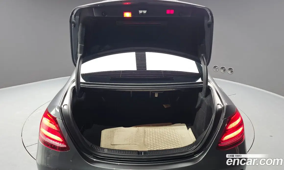 Mercedes-Benz E-Class 2017 2.0 автомат (гидро), фото 20 Mercedes-Benz E-Class 2017 2.0 автомат (гидро), фото 20