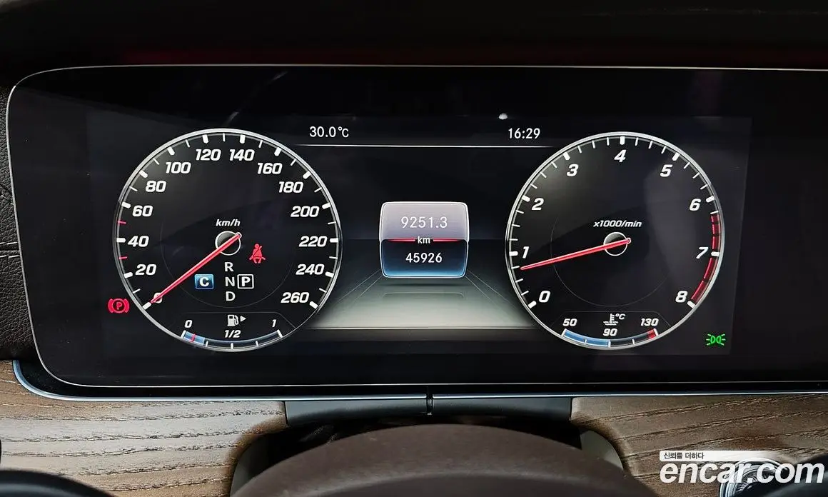 Mercedes-Benz E-Class 2017 2.0 автомат (гидро), фото 8 Mercedes-Benz E-Class 2017 2.0 автомат (гидро), фото 8