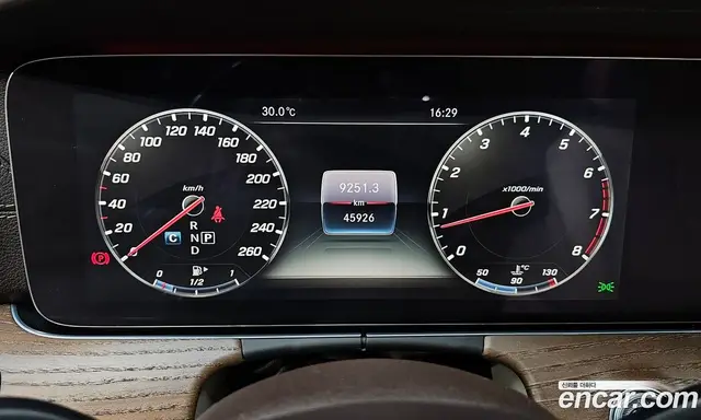 Mercedes-Benz E-Class 2017 2.0 автомат (гидро), миниатюра 8 Mercedes-Benz E-Class 2017 2.0 автомат (гидро), миниатюра 8