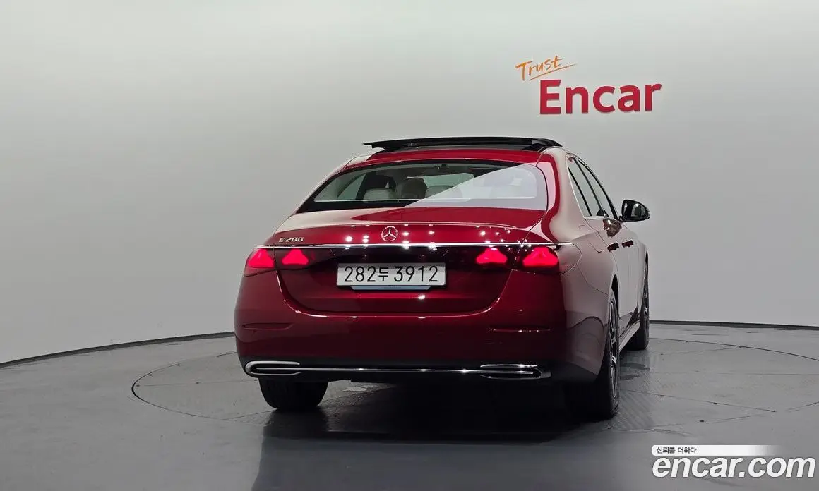 Mercedes-Benz E-Class 2025 2.0 автомат (гидро), фото 4