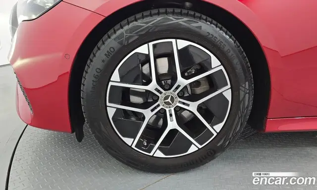 Mercedes-Benz E-Class 2025 2.0 автомат (гидро), миниатюра 5