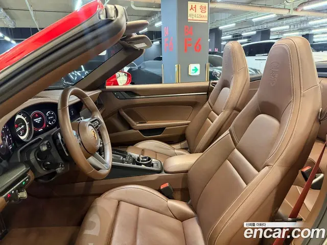 Porsche 911 2022 3.0 автомат (гидро), миниатюра 12