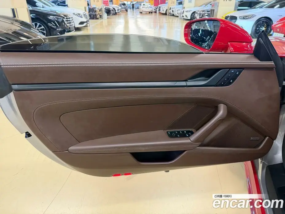 Porsche 911 2022 3.0 автомат (гидро), фото 18 Porsche 911 2022 3.0 автомат (гидро), фото 18