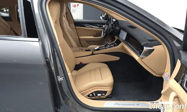 Porsche Panamera 2017 3.0 автомат (гидро), миниатюра 11 Porsche Panamera 2017 3.0 автомат (гидро), миниатюра 11