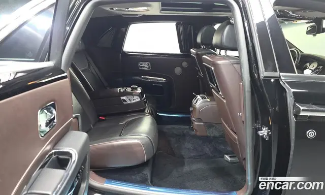 Rolls-Royce Ghost 2017 6.6 автомат (гидро), миниатюра 12