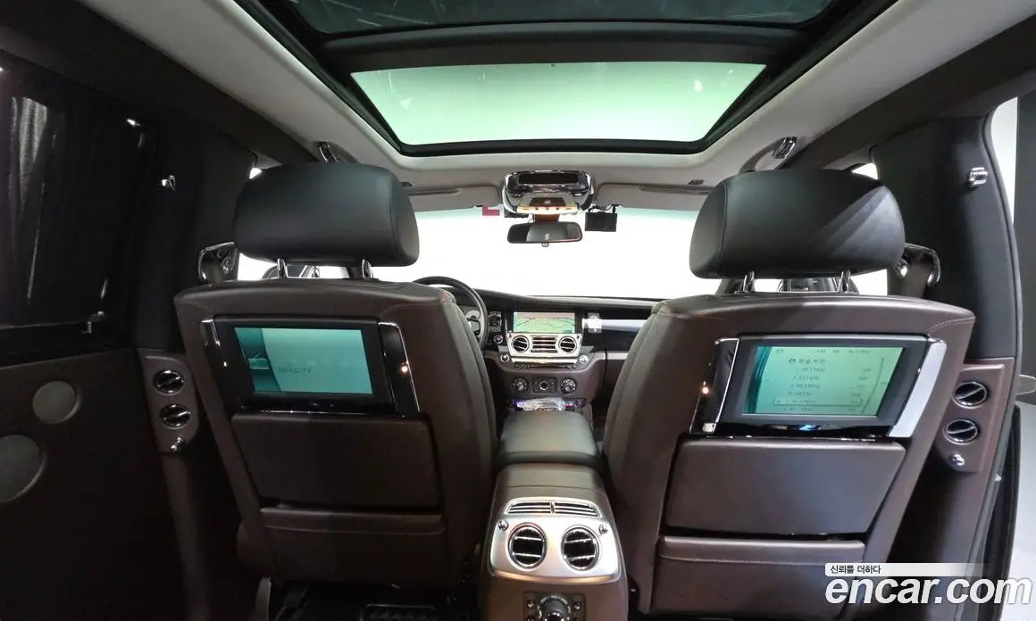 Rolls-Royce Ghost 2017 6.6 автомат (гидро), фото 18 Rolls-Royce Ghost 2017 6.6 автомат (гидро), фото 18