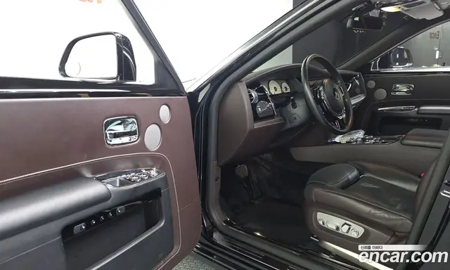 Rolls-Royce Ghost 2017 6.6 автомат (гидро), миниатюра 10 Rolls-Royce Ghost 2017 6.6 автомат (гидро), миниатюра 10