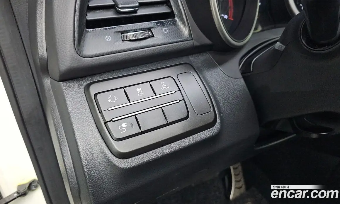 SsangYong TIBOLI 2016 1.6 автомат (гидро), фото 13 SsangYong TIBOLI 2016 1.6 автомат (гидро), фото 13
